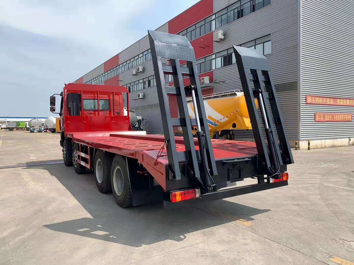 國六東風(fēng)柳汽乘龍前四后八平板運輸車