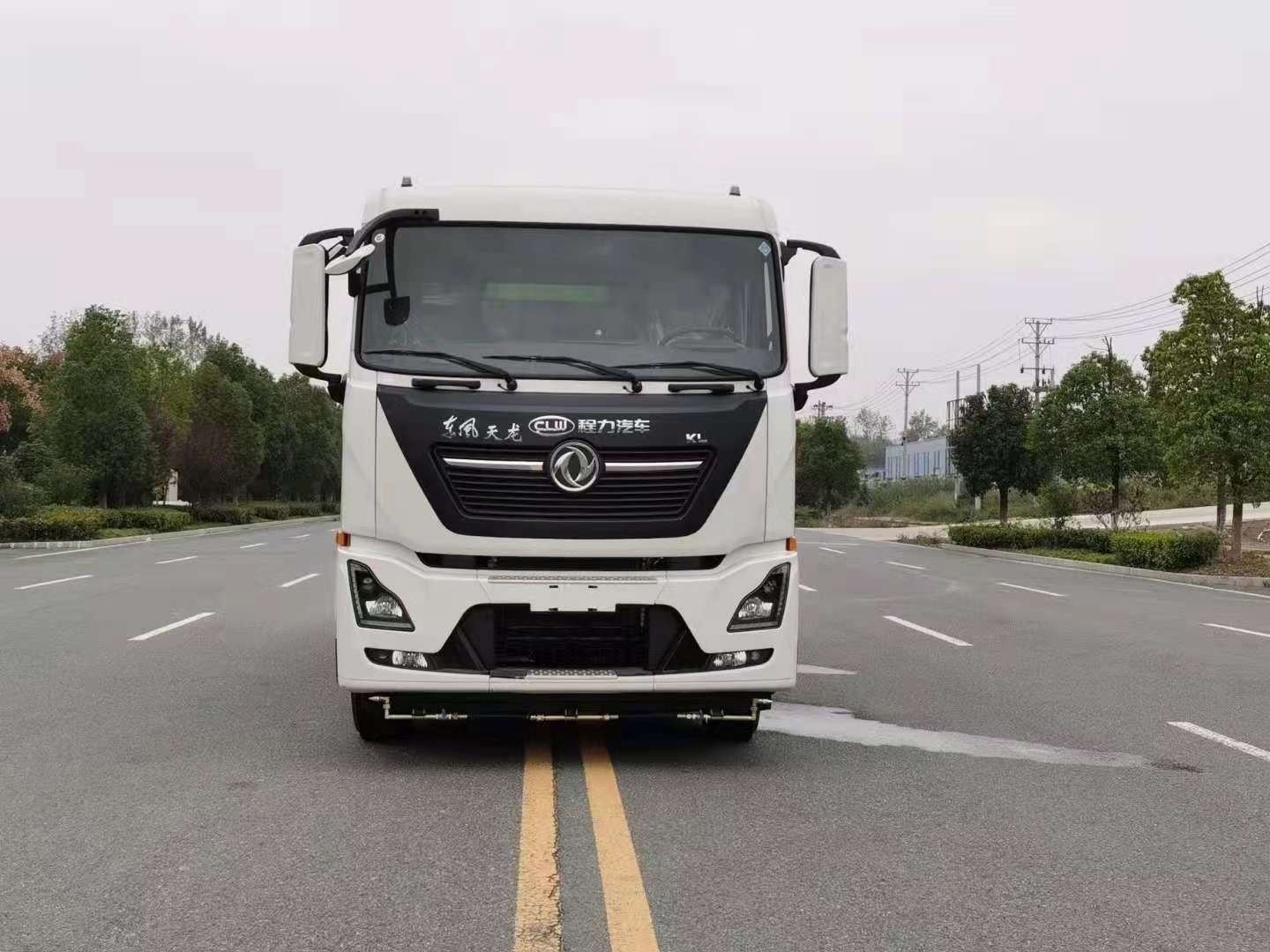 國(guó)六東風(fēng)天龍后八輪洗掃車(chē)