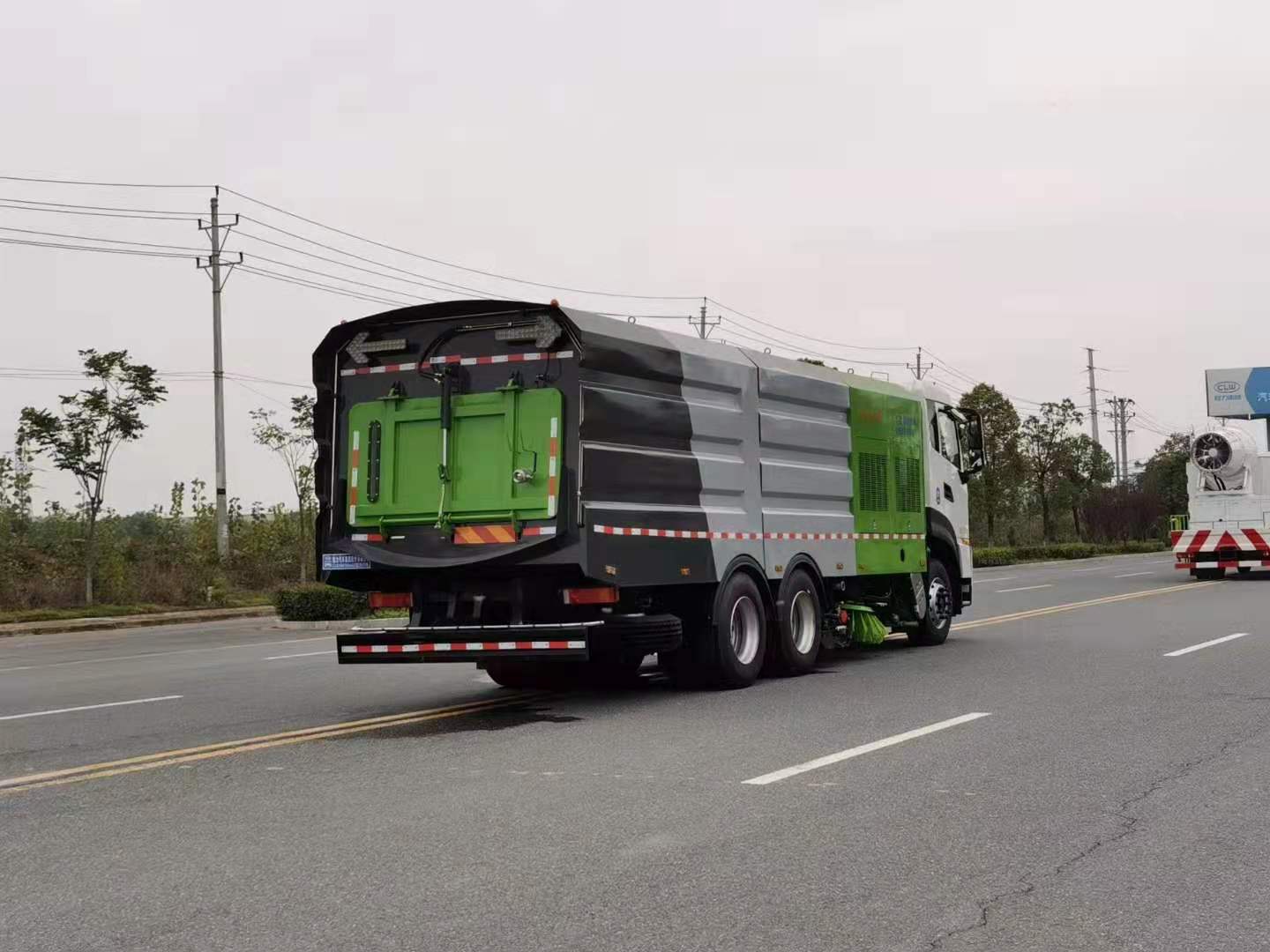 國(guó)六東風(fēng)天龍后八輪洗掃車(chē)