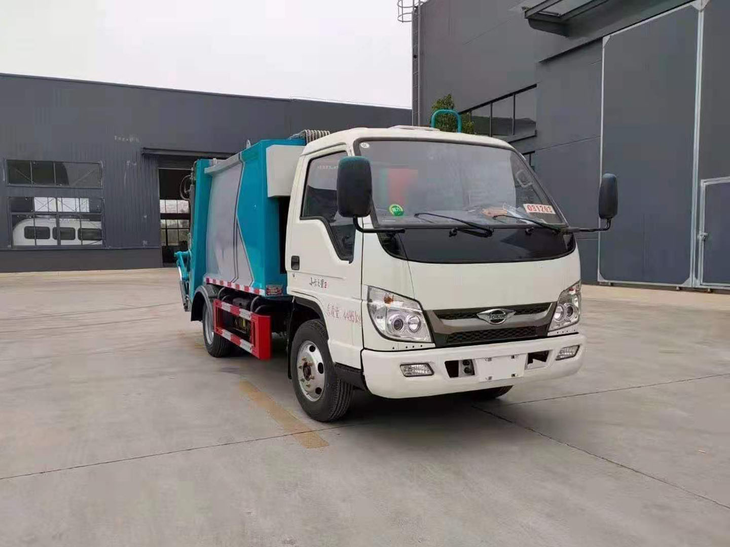 國六福田時(shí)代小卡藍(lán)牌壓縮垃圾車