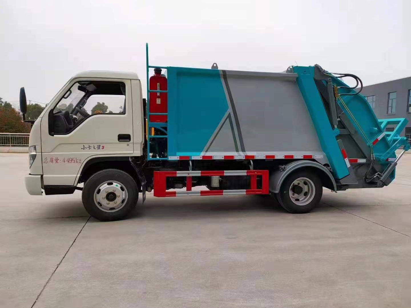國六福田時(shí)代小卡藍(lán)牌壓縮垃圾車