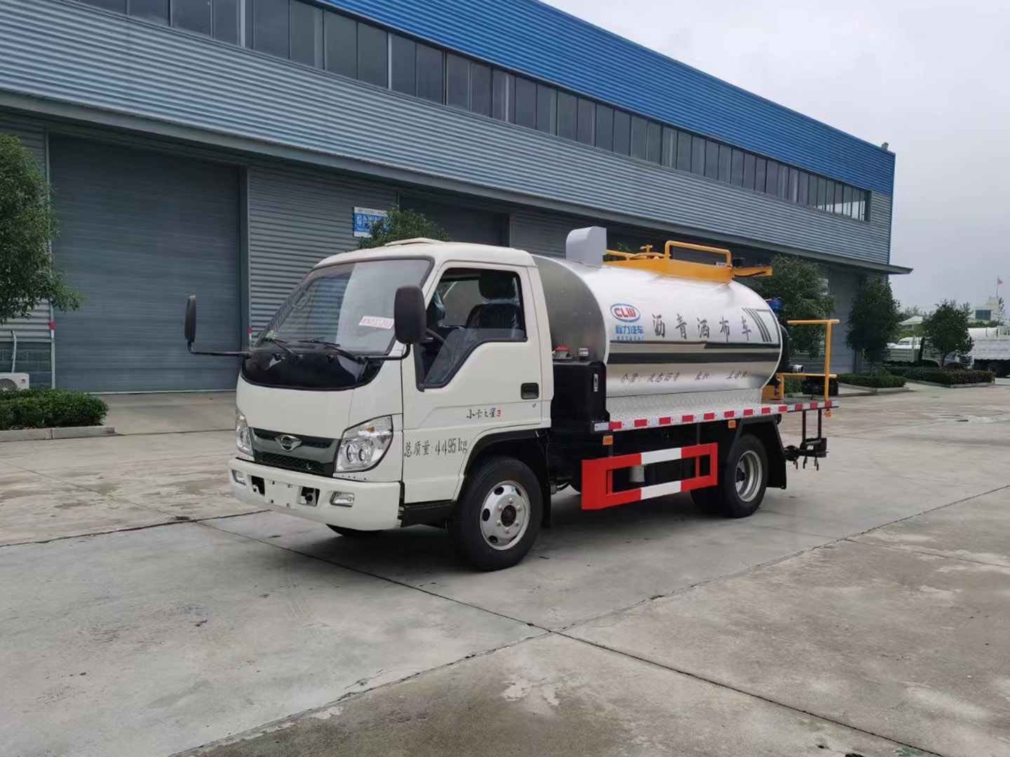 程力集團(tuán)國(guó)六福田小卡3瀝青灑布車