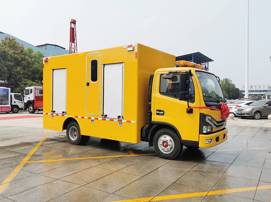 東風(fēng)小多利卡救險(xiǎn)車(chē)