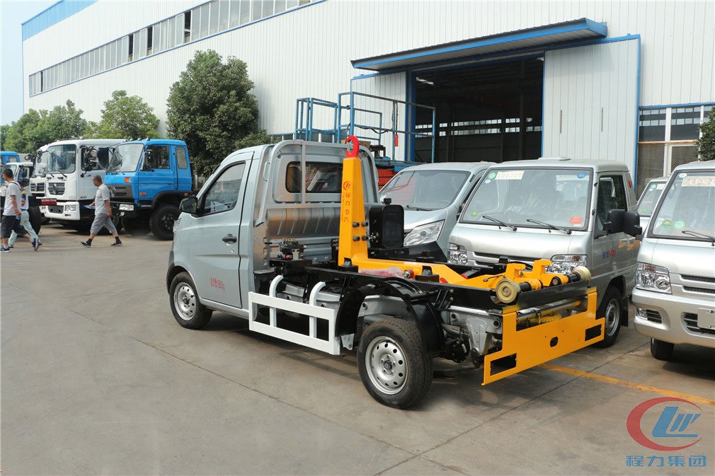 程力專(zhuān)用車(chē)長(zhǎng)安3方車(chē)廂可卸式垃圾車(chē)側(cè)面圖