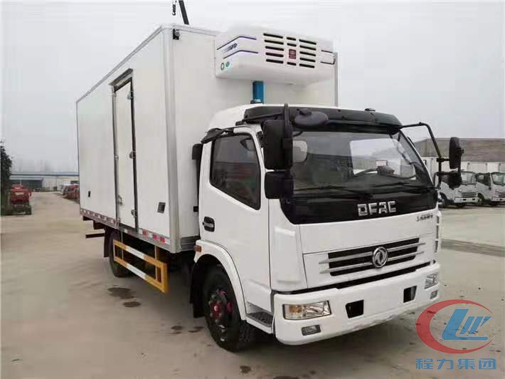 程力東風(fēng)多利卡D7冷藏車(chē)