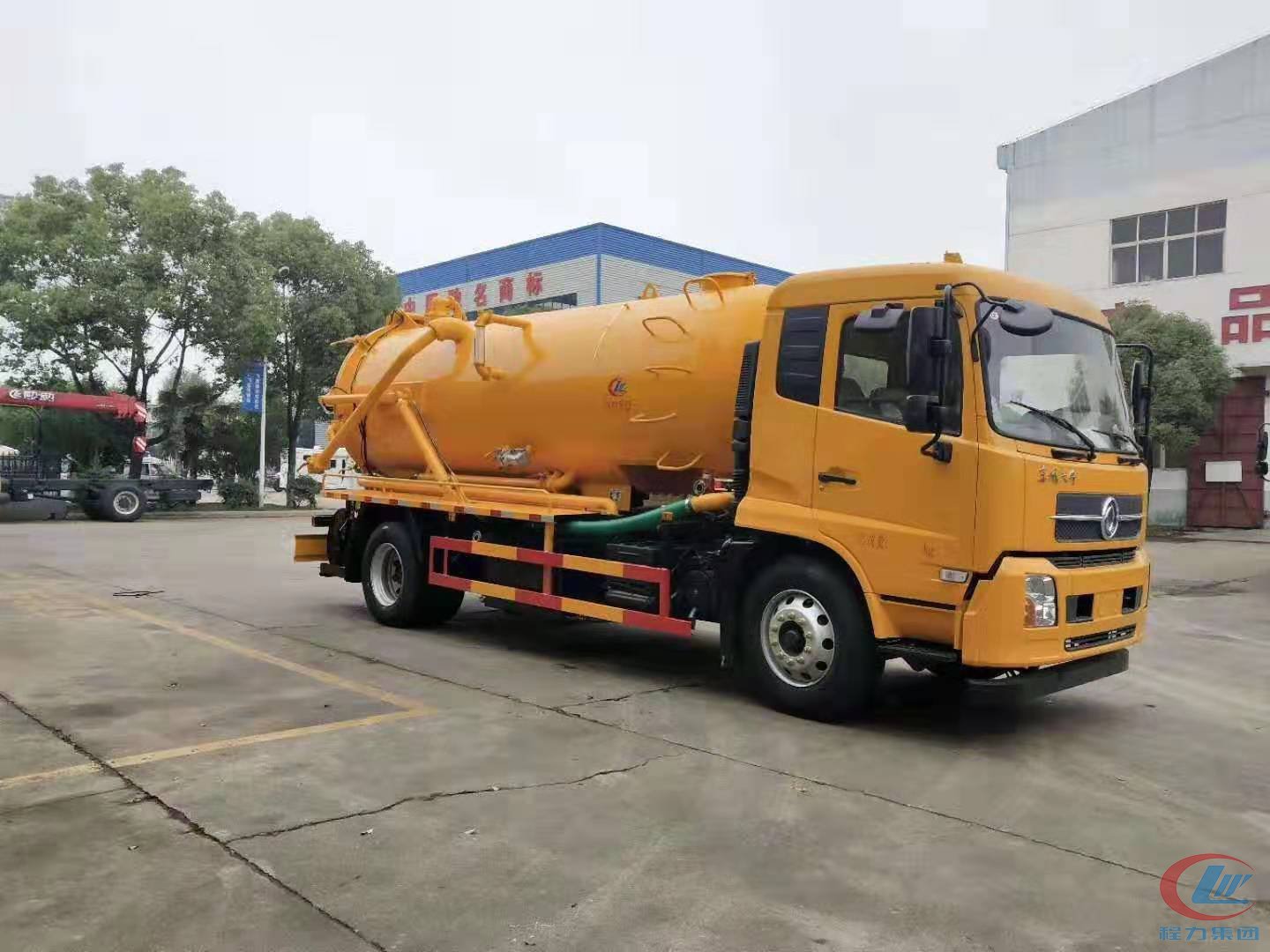 東風(fēng)天錦清洗吸污車(chē)