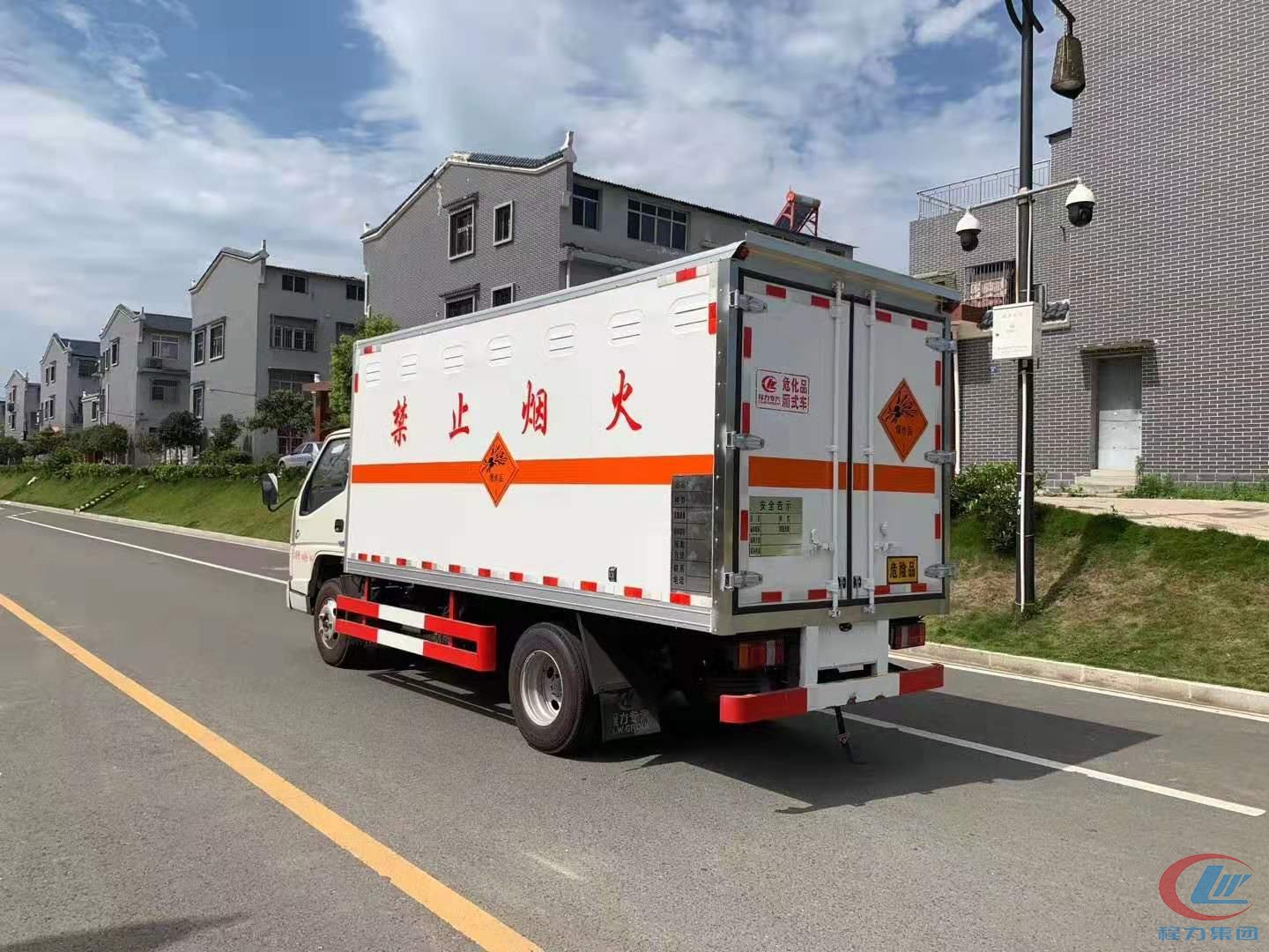 國(guó)六江鈴危險(xiǎn)品運(yùn)輸車，江鈴國(guó)六防爆車