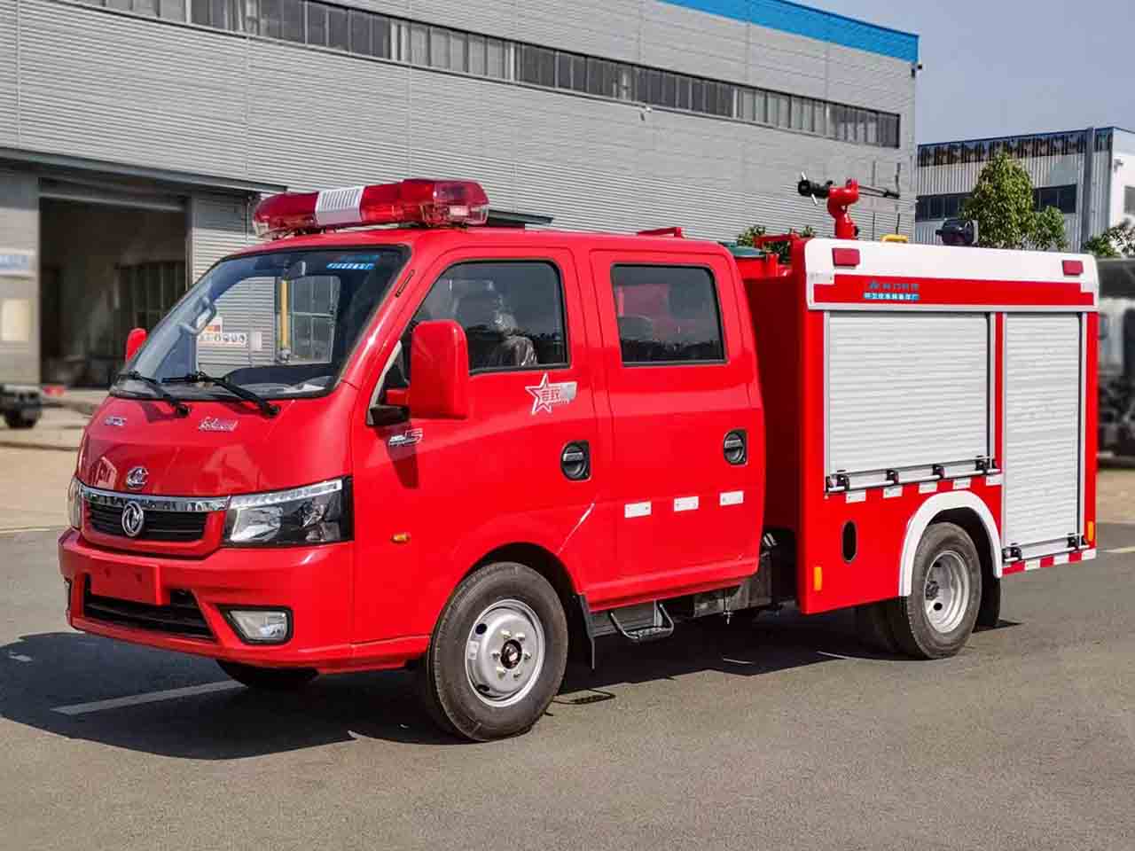 程力專汽東風(fēng)途逸藍牌水罐消防車